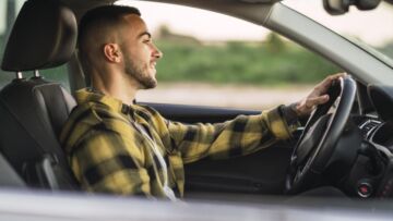 Ekstremalna prędkość i olbrzymie kary – młody kierowca mercedesa na Autostradzie A1