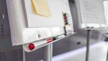 Toruń w stanie gotowości na ewakuację: Planowane schronienia dla ludzi oraz zwierząt