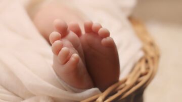 Młoda mama z Torunia zdecydowała się na porzucenie swojego 10-dniowego dziecka w Oknie Życia