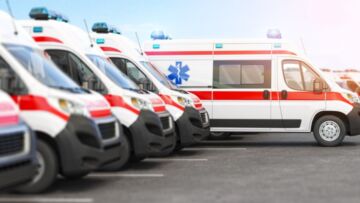 Wybuch pożaru w toruńskim wieżowcu na ulicy Słowackiego zakończony hospitalizacją sześciu osób