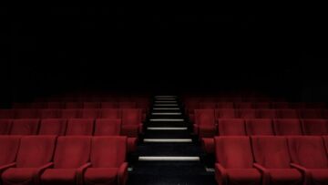 Pełne wydarzeń lato w Toruniu: od improwizacji teatralnej po spotkania z archeologią