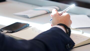 Wsparcie dla toruńskich przedsiębiorstw omówione podczas śniadania biznesowego
