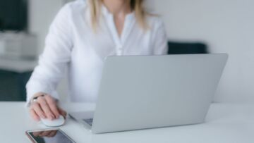 Modernizacja systemu gromadzenia odpadów w starówce – proces wymiany podziemnych zestawów pojemników