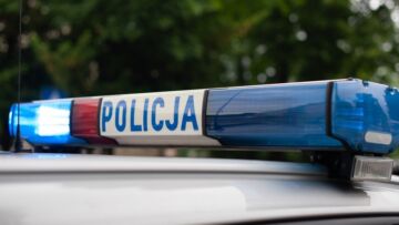 Brutalny atak na przechodnia w centrum Torunia – stróż miejski po służbie interweniuje