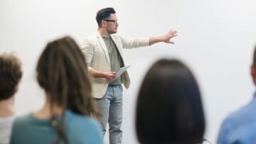 Marek Grzywna: toruński pedagog wyróżniony przez Prezydenta Miasta i finalistą Global Teacher Prize 2025
