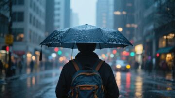 Gęste mgły w Toruniu! IMGW ostrzega kierowców przed niebezpiecznymi warunkami na drogach