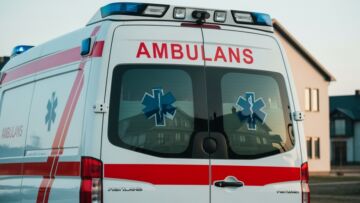 Tragedia nad jeziorem: 14-letni chłopiec utonął podczas wędkowania w Wojnowie
