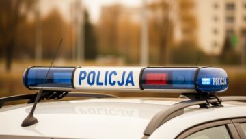 Policjantki uczą przedszkolaków zasad bezpieczeństwa w ruchu drogowym