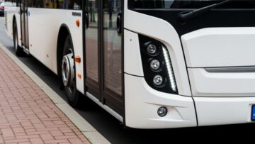 Tajemnice zajezdni MZK: Co skrywa nocna zmiana?