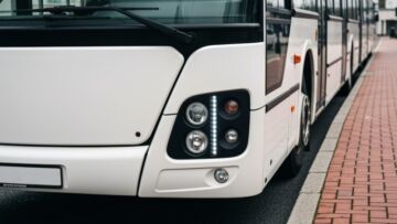 Elektryczna rewolucja w Toruniu: autobusy przyszłości na ulicach miasta