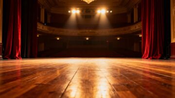 Uczniowie z Powiatu Toruńskiego odkrywają kosmos w teatrze Jordanki