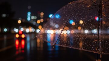 Sylwestrowa noc w Toruniu: śnieg i mroźne powitanie Nowego Roku