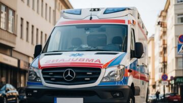 Bezpieczne ferie 2026: Strażacy dbają o dzieci na lodowiskach