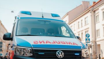 Zimowe wsparcie dla osób bezdomnych: Policja w akcji