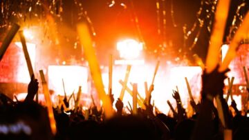 Gminny Dzień Kobiet w Zelgnie: Muzyczna uczta z Wędrownymi Gitarami