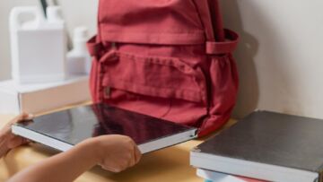 Toruńscy bibliotekarze stawiają na dobrostan w pracy podczas warsztatów w Książnicy Kopernikańskiej