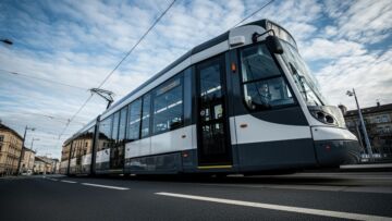 Toruńskie tramwaje z artystycznym dziedzictwem: Niesiołowski i Halik na torach historii