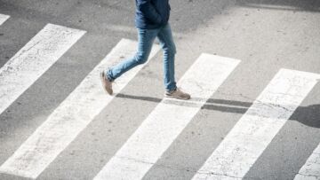 Przedszkolaki uczą się bezpieczeństwa na komisariacie