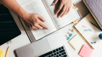 Osiemdziesiąt lat edukacji z pasją w Gronowie