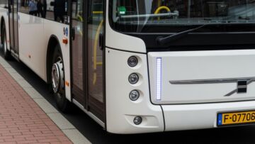 Przedszkolaki odkrywają tajemnice toruńskiej zajezdni tramwajowej
