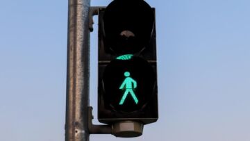 Świadek wypadku tramwajowego w Toruniu pilnie poszukiwany!